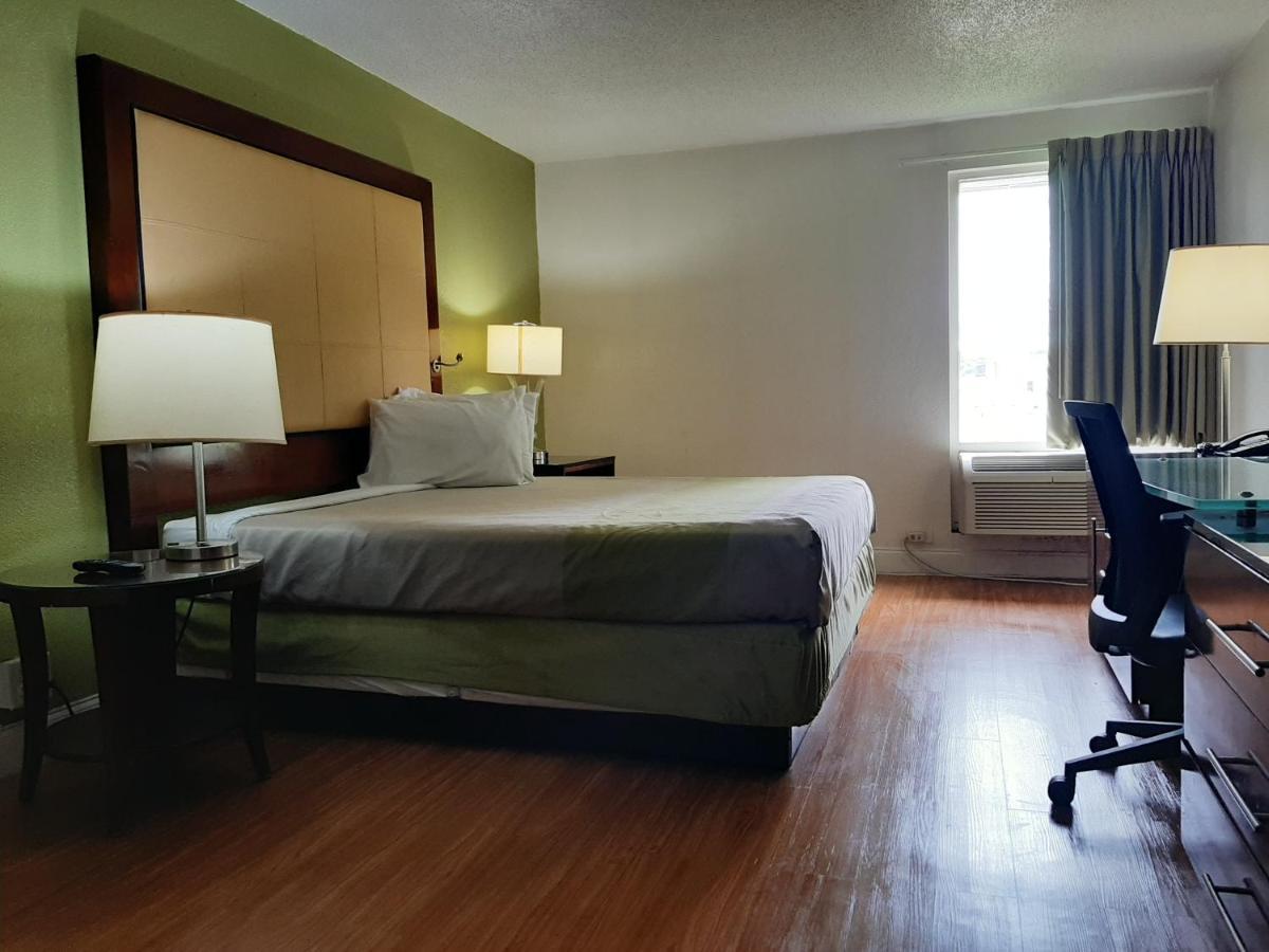 Econo Lodge Airport Near Billy Graham Parkway Charlotte Zewnętrze zdjęcie