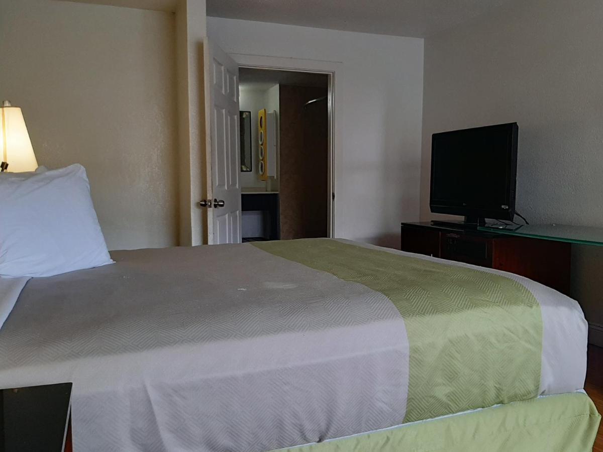 Econo Lodge Airport Near Billy Graham Parkway Charlotte Zewnętrze zdjęcie
