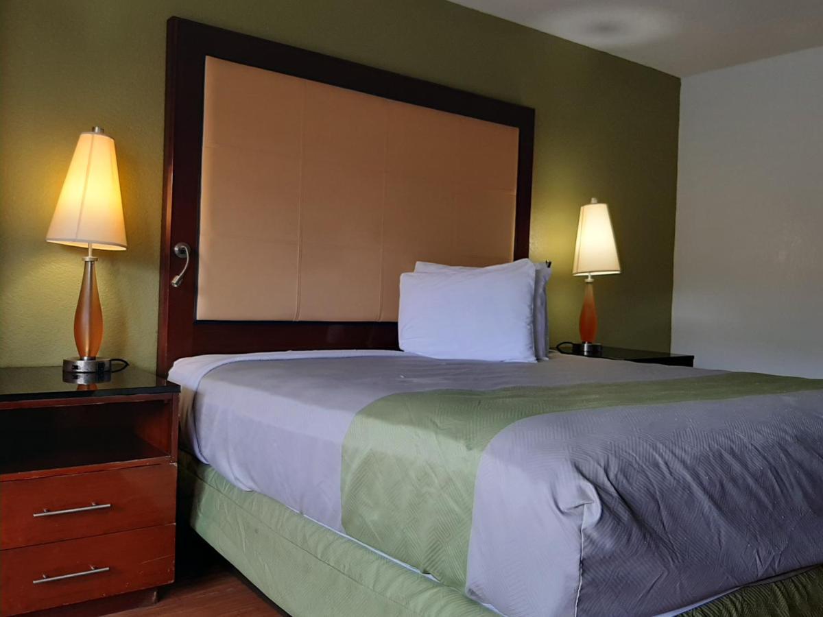 Econo Lodge Airport Near Billy Graham Parkway Charlotte Zewnętrze zdjęcie